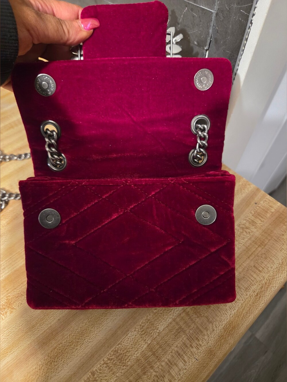 Kurt Geiger RARE Burgandy Velvet Kensington & Dustbag - Picture 7 of 7